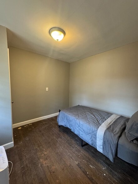 Building Photo - 2804 Long Way