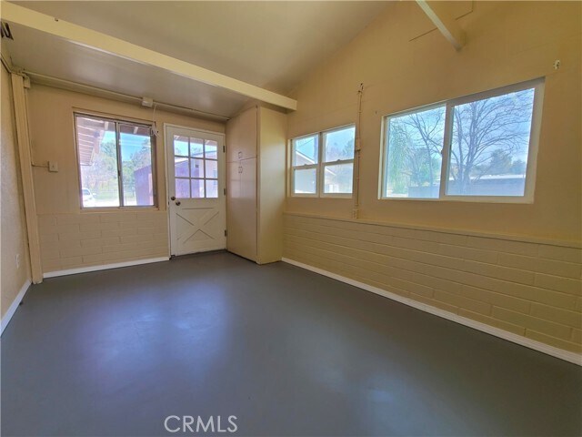 Building Photo - 13195 13195