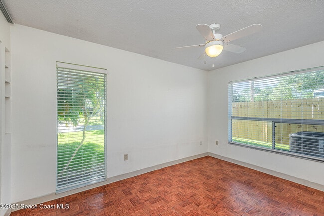 Building Photo - 261 Edgewater Ave SE