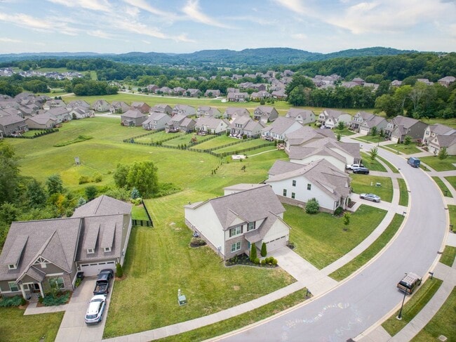 Building Photo - Rental Home available in the Falls Grove Community!