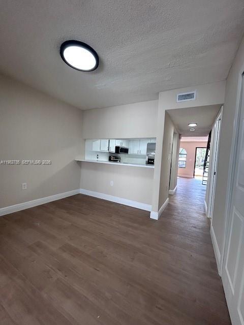 Building Photo - 1072 W 79th St