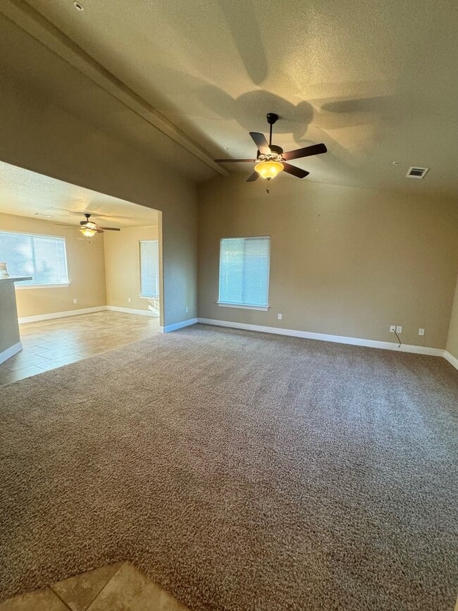 Building Photo - Beautiful Home in Windsor Estates