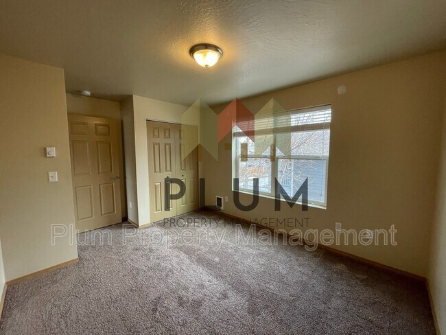 Building Photo - 1360 S Garfield St