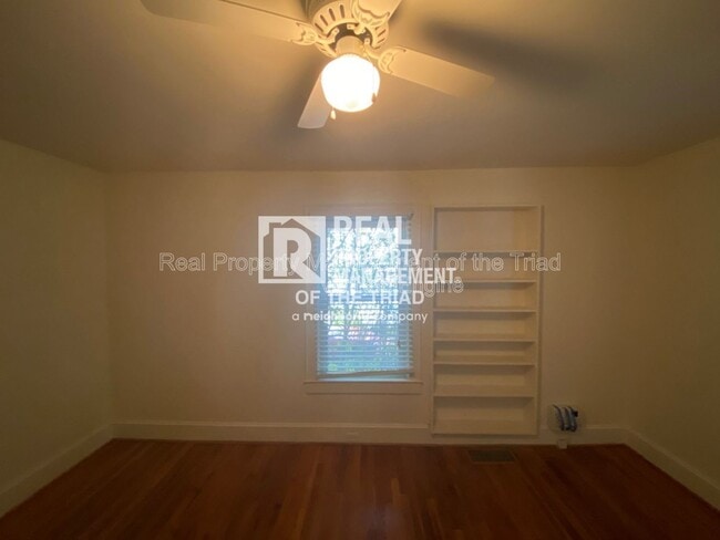 Building Photo - 1223 Ebert St