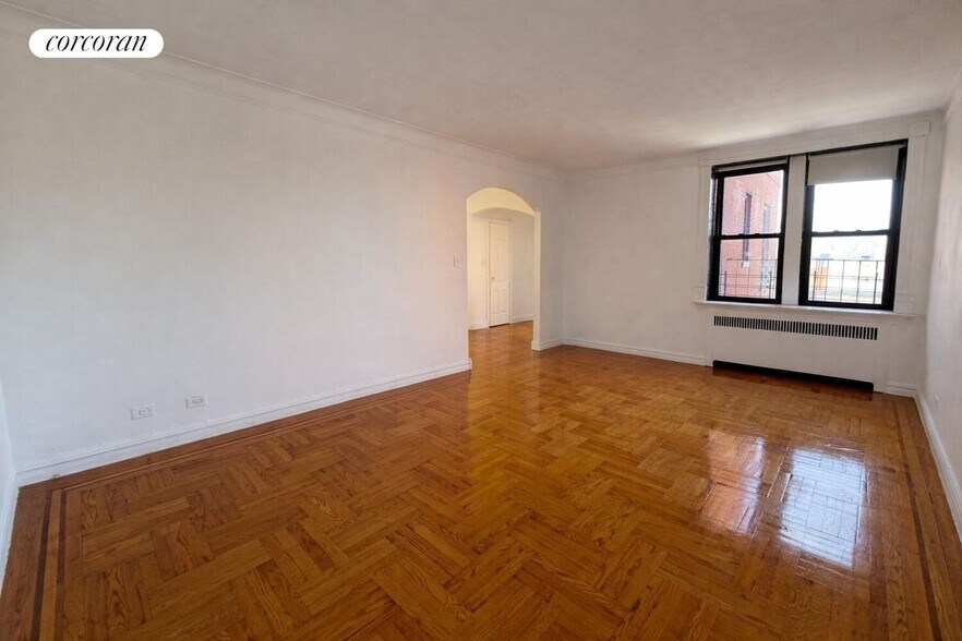 Building Photo - 47-55 39th Place 6H