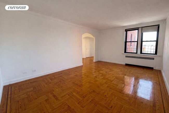 Building Photo - 47-55 39th Place 6H