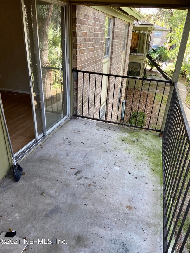 Building Photo - 1950 Paine Ave