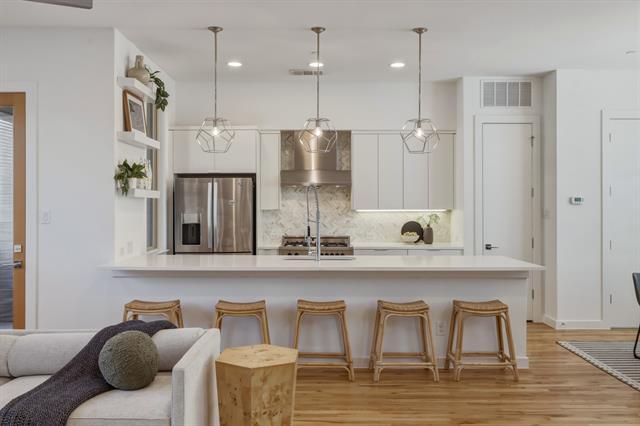 Building Photo - 5734 Oram St