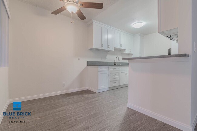 Building Photo - 8123 Langdon Ave