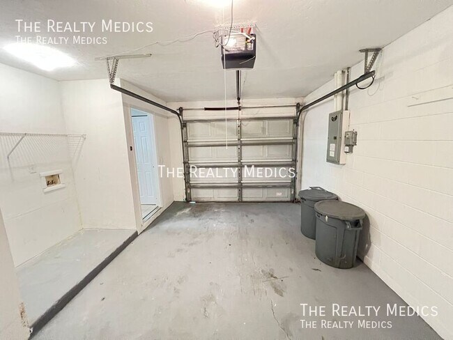 Building Photo - 13775 SE 41st Ct
