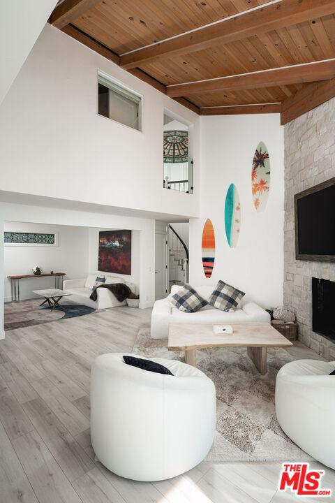 Building Photo - 1044 Waterbury Ln