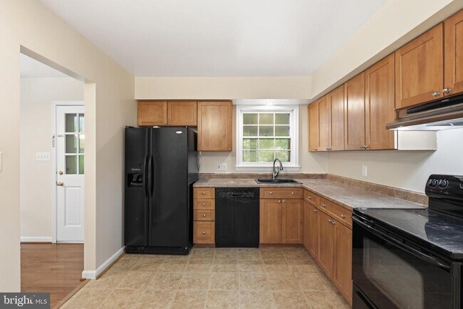 Building Photo - 8621 Buckboard Dr