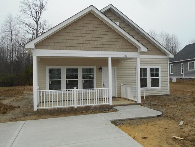 Primary Photo - 3206 Grapevine Ct W