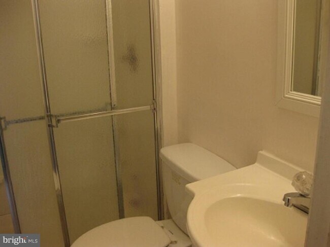 Building Photo - 3514 Cranmer Mews