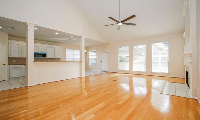 Building Photo - 16207 Waiting Spring Cir