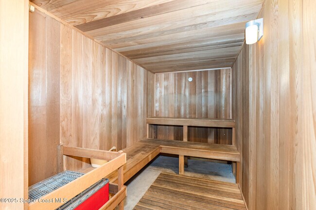 Building Photo - 8871 Lake Dr