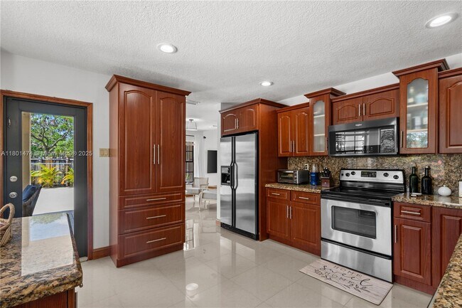 Building Photo - 4671 SW 155th Pl
