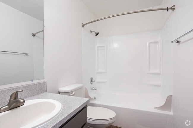 2BR, 1BA - 976 SF - The Hanover