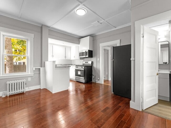 Building Photo - 40 W Central St