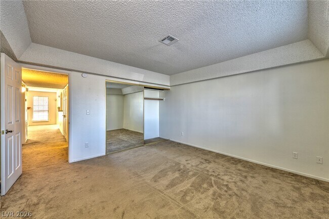 Building Photo - 1751 E Reno Ave