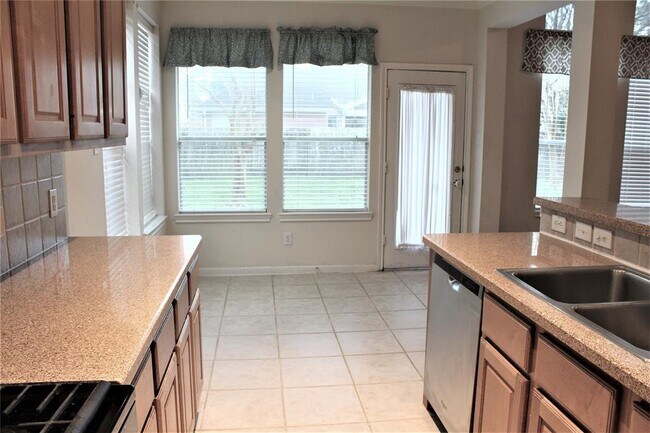 Building Photo - 22511 Parkvine Ln