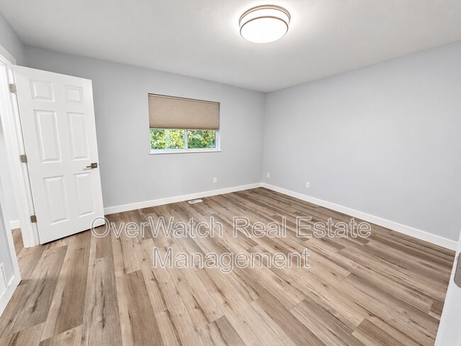 Building Photo - 4031 Lunar Dr