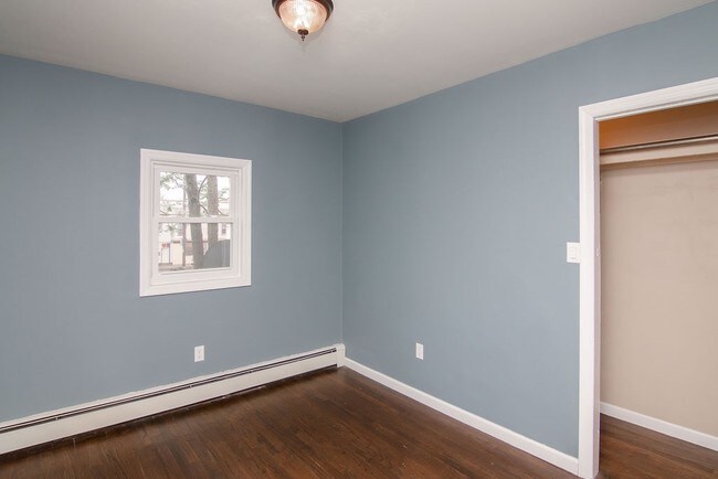 Building Photo - 127 Avenue F
