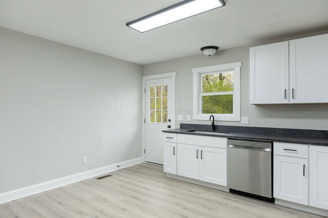 Building Photo - 5403 Kimbro St