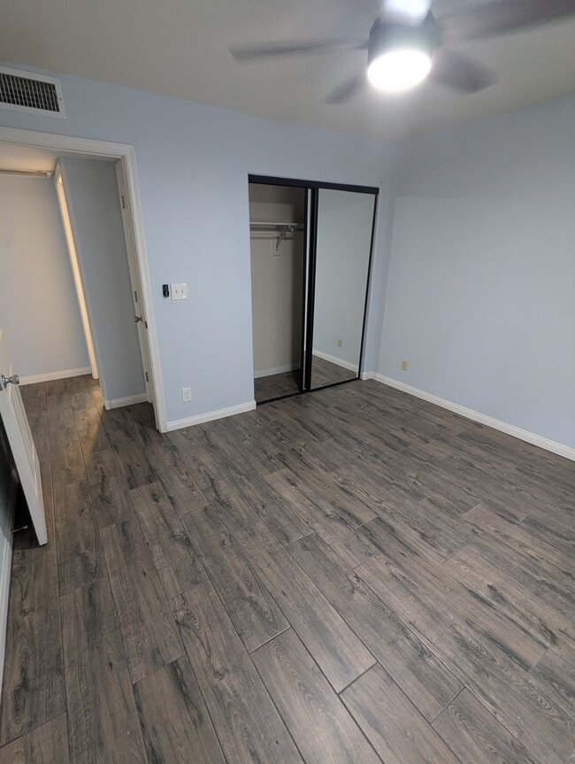 Building Photo - Unit 1006