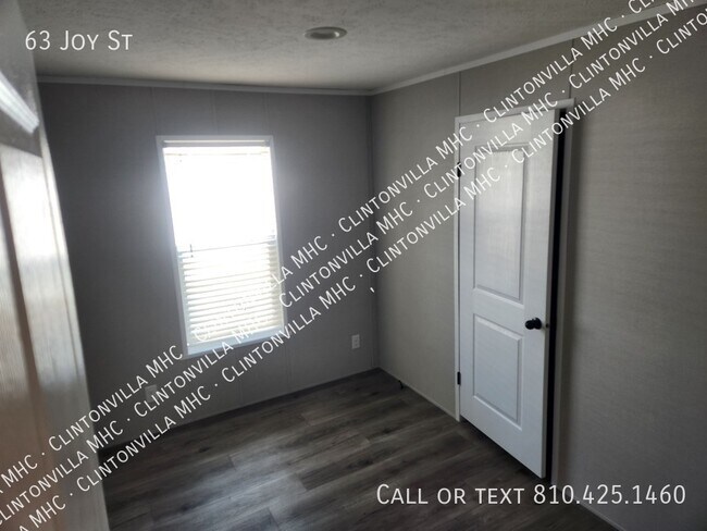 Building Photo - 63 Joy St