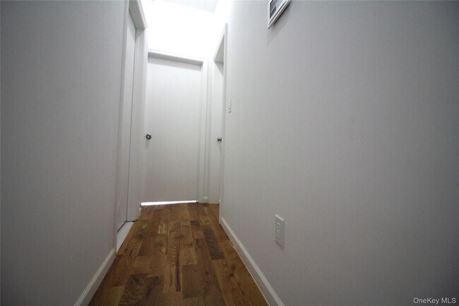 Building Photo - 291 Bonner Pl