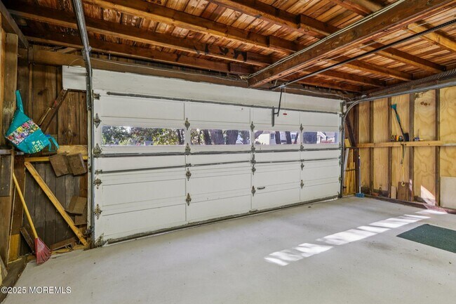 Building Photo - 320 Worthington Ave