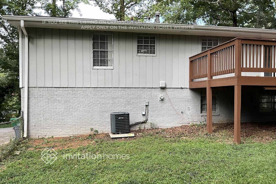 Building Photo - 5912 Christopher Ln
