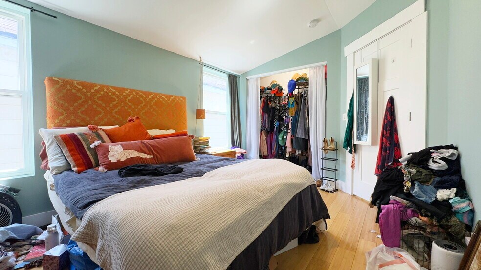 Building Photo - 1735 N Fairfield Ave