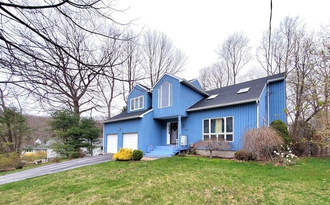 Primary Photo - 360 Stevenson Rd