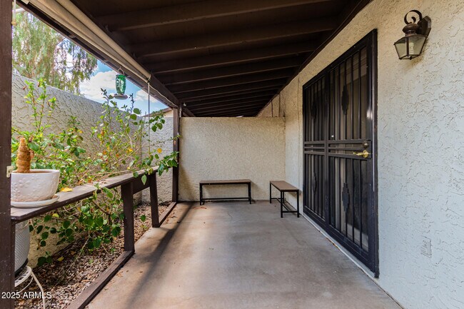 Building Photo - 4561 W McLellan Rd