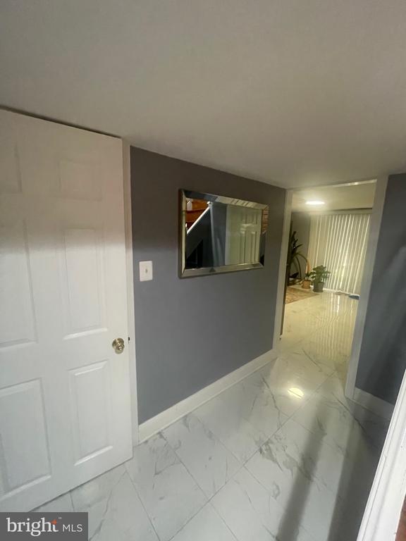 Building Photo - 7814 Saturn Pl