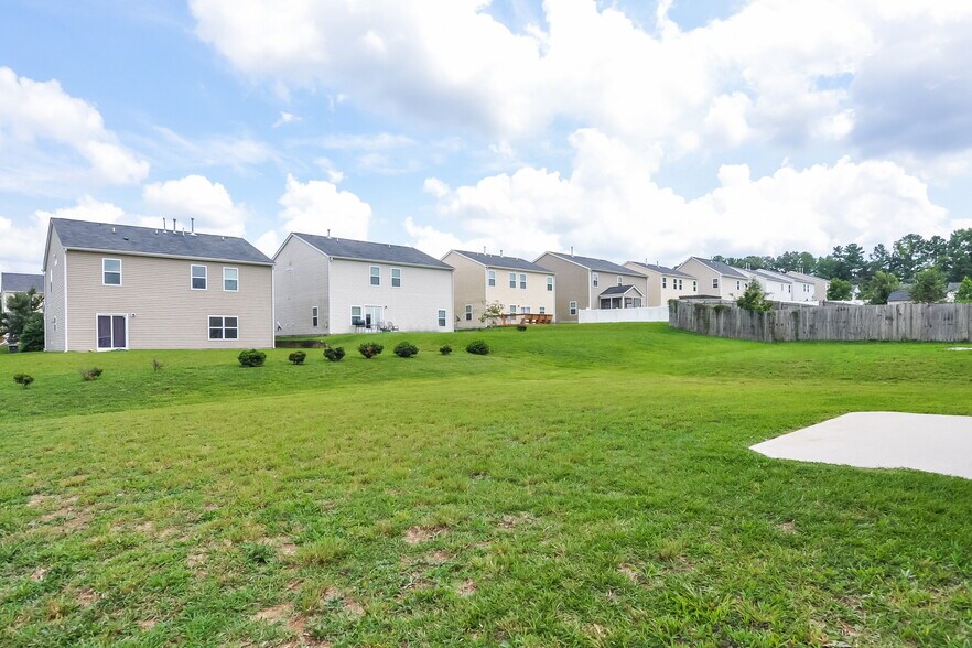 Building Photo - 3701 Amistad Ln