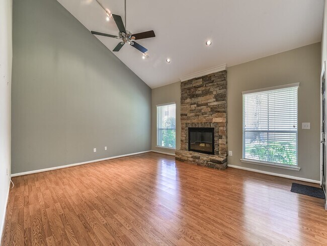 Building Photo - 9406 Bassoon Dr