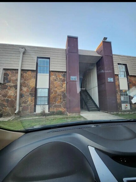 Building Photo - 4339 E 68th St
