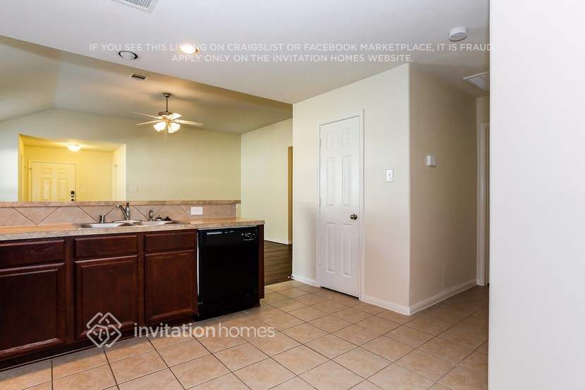 Building Photo - 1015 Doubletree Glen Dr