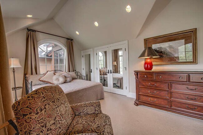 Building Photo - Winter Rental