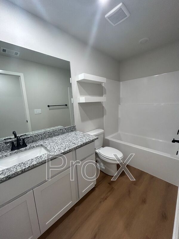 Building Photo - 621 Cosmos St