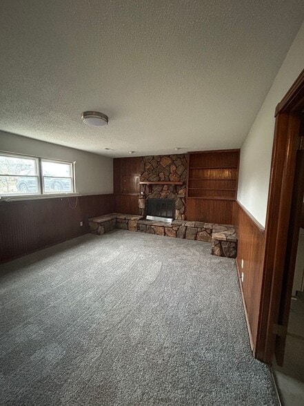 Building Photo - 1625 Pin Oak Ct