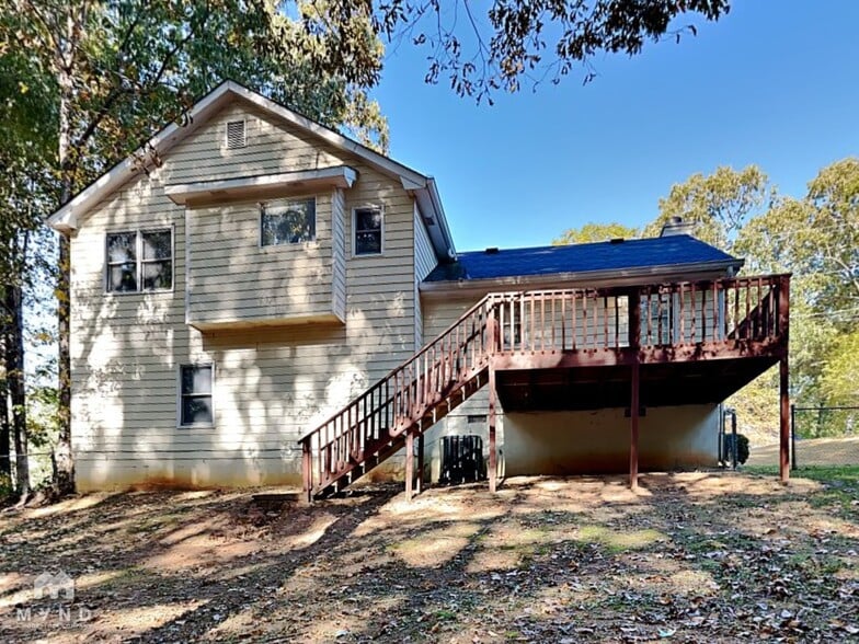 Building Photo - 1620 River Trce