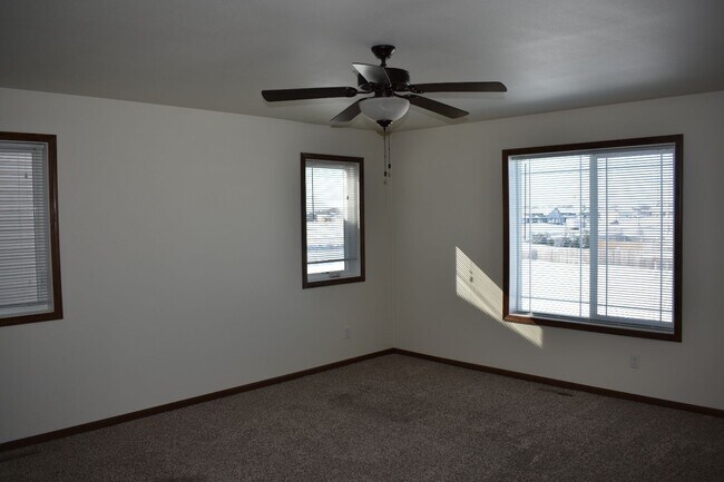 Building Photo - 3175 6th St E