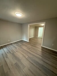 Building Photo - 1624 S Sunrise Dr