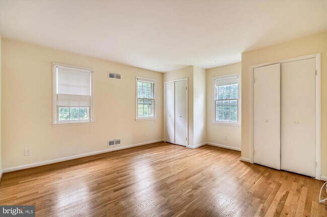 Building Photo - 11200 Powder Horn Dr