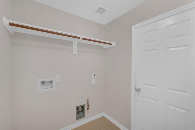 Building Photo - 10143 Rose Willow Ln