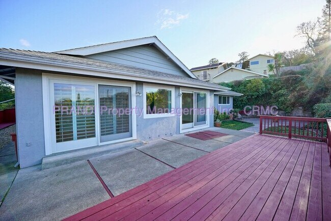 Building Photo - 110 Kaden Dr